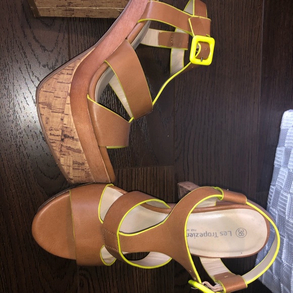 Brown heels - Picture 2 of 2
